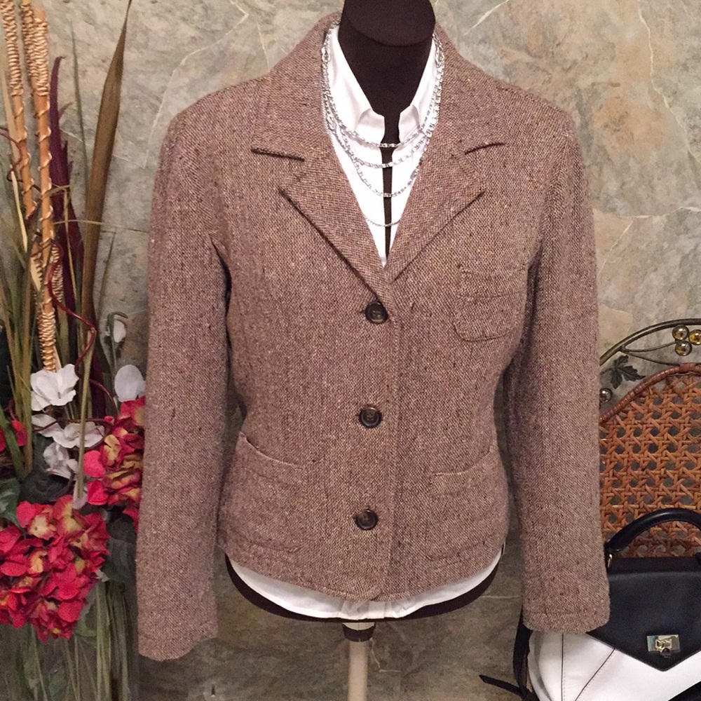 Stunning Tweed Blazer Size 14. Brown, cream.